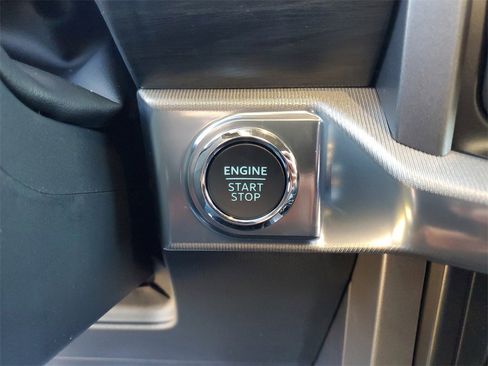 New 2025 Ford F150 Lariat w/ Equipment Group 501A Mid image 22