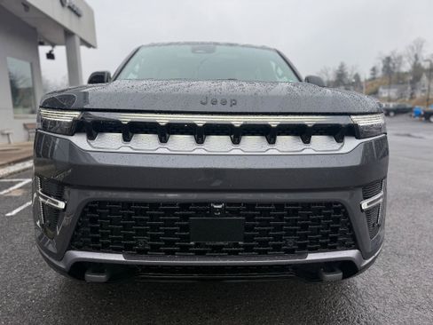 New 2026 Jeep Grand Wagoneer L 4WD image 5