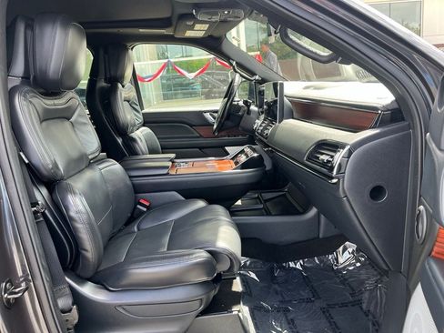 Certified 2023 Lincoln Navigator L Reserve AWD/4WD image 18