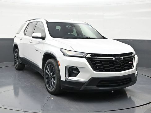 Used 2023 Chevrolet Traverse RS FWD image 7