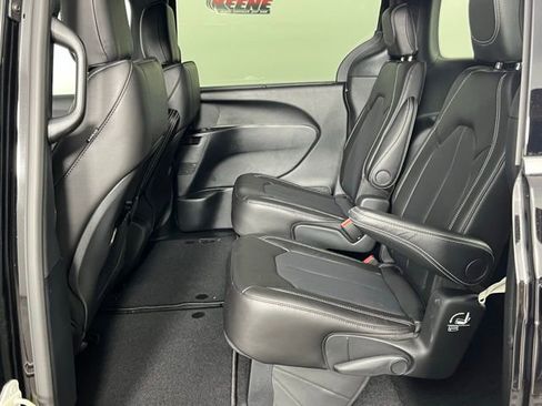 New 2026 Chrysler Voyager LX image 23