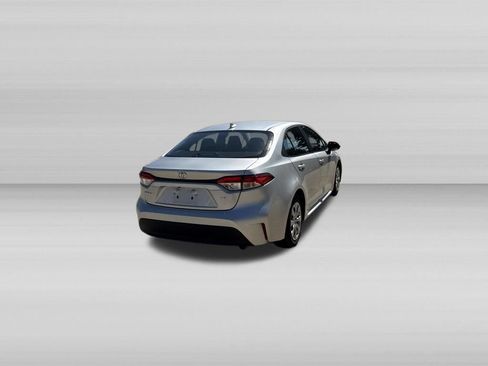 Used 2025 Toyota Corolla LE FWD image 7