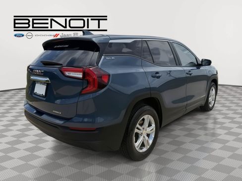 Used 2024 GMC Terrain SLE AWD/4WD image 5