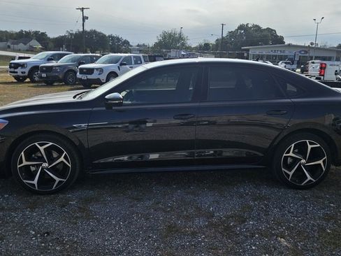 Used 2022 Volkswagen Passat 2.0T R-Line image 8