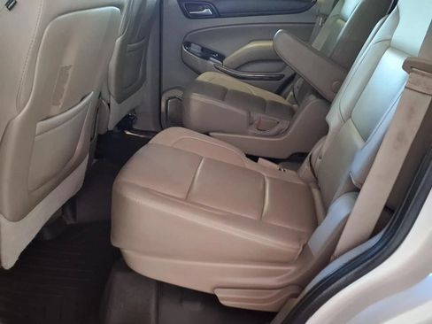 Used 2016 GMC Yukon SLT w/ Open Road Package AWD/4WD image 16