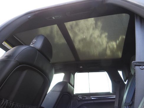 Used 2014 Porsche Cayenne AWD/4WD image 26