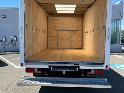 New 2026 RAM ProMaster 3500 w/ Premium Convenience Group FWD image 6