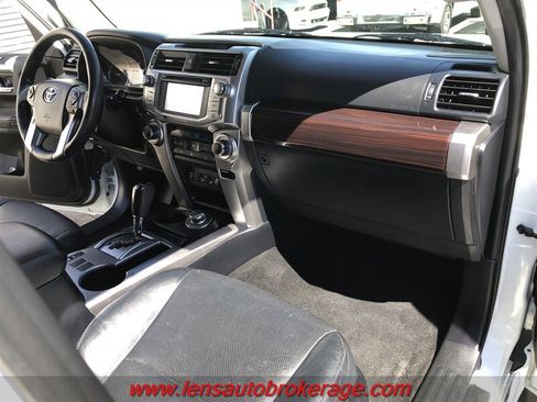 Used 2017 Toyota 4Runner Limited AWD/4WD image 23