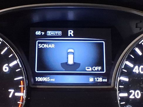 Used 2017 Nissan Pathfinder SV AWD/4WD image 13