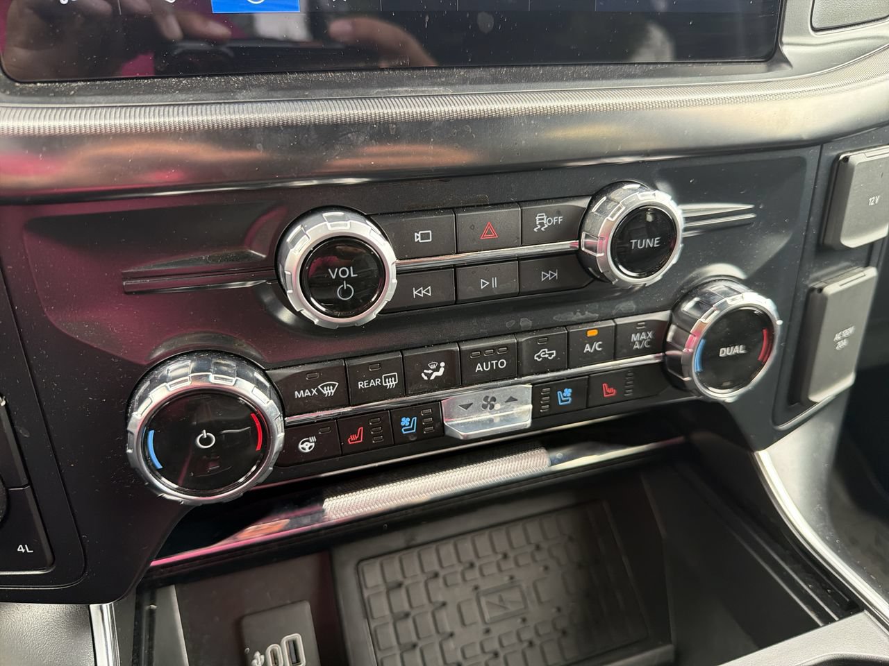 Used 2025 Ford F150 Raptor AWD/4WD image 27