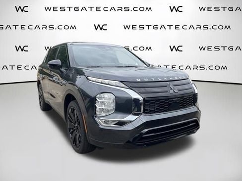 New 2026 Mitsubishi Outlander LE FWD image 5