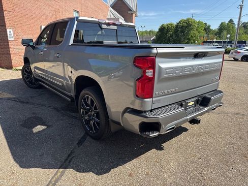 Used 2024 Chevrolet Silverado 1500 High Country w/ Technology Package AWD/4WD image 6