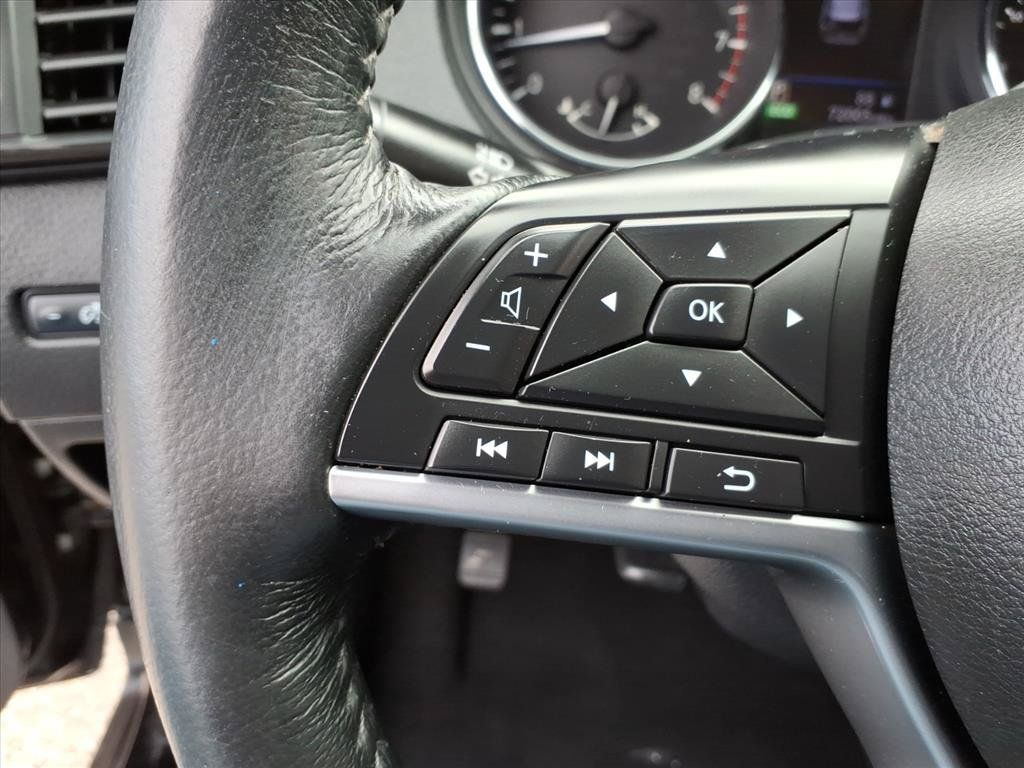 Used 2018 Nissan Rogue SV FWD image 24
