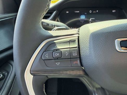 Used 2025 Jeep Grand Cherokee Laredo X w/ Luxury Tech Group I AWD/4WD image 31