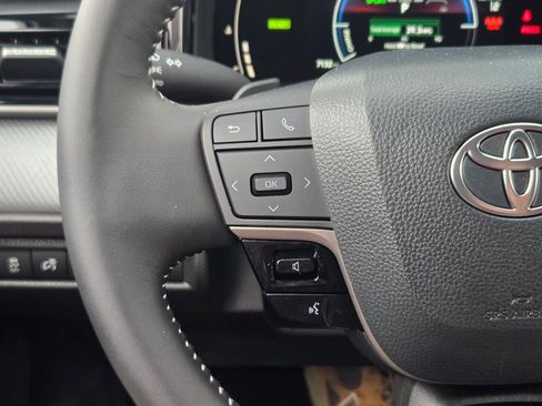 Used 2025 Toyota Camry SE image 23