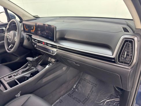 Used 2024 Kia Sorento S w/ Panoramic Sunroof Package image 14