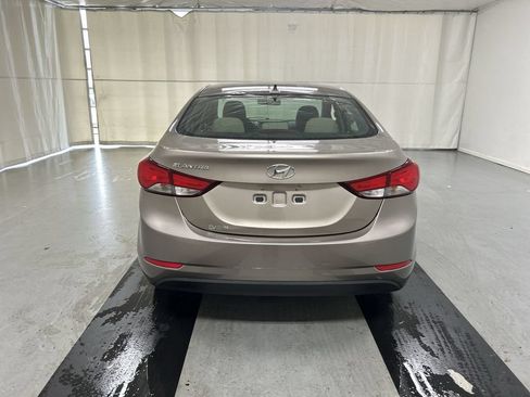 Used 2014 Hyundai Elantra SE FWD image 19