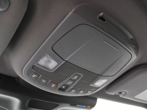 Used 2022 Lincoln Nautilus Reserve AWD/4WD image 39