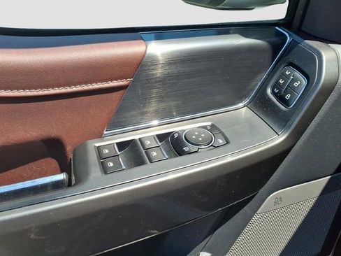 Used 2023 Ford F150 Lariat AWD/4WD image 15