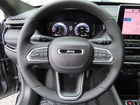 New 2026 Jeep Compass Limited w/ Sun, Sound & Navigation Group AWD/4WD image 4