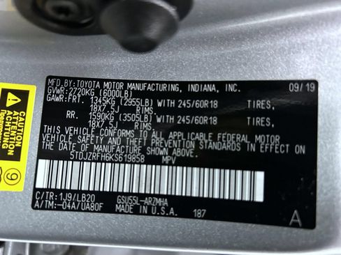 Used 2019 Toyota Highlander XLE AWD/4WD image 26