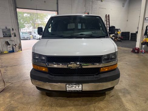 Used 2019 Chevrolet Express 3500 LT w/ LT Preferred Equipment Group RWD image 2