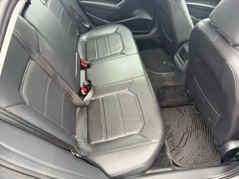 Used 2015 Volkswagen Passat 1.8T Limited Edition image 15