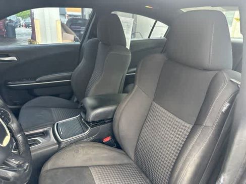 Used 2019 Dodge Charger GT RWD image 3