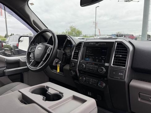 Used 2016 Ford F150 XLT w/ Equipment Group 302A Luxury AWD/4WD image 17