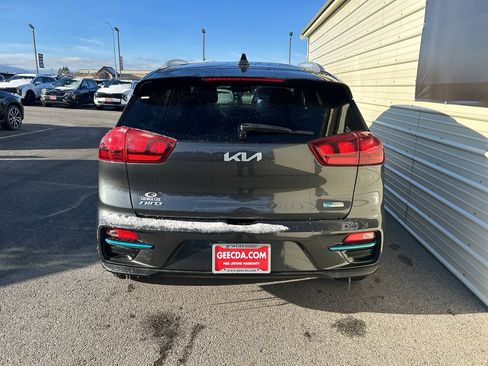 Used 2022 Kia Niro EX w/ Cold Weather Package image 5
