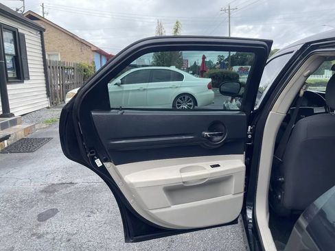 Used 2006 Dodge Magnum SE RWD image 22