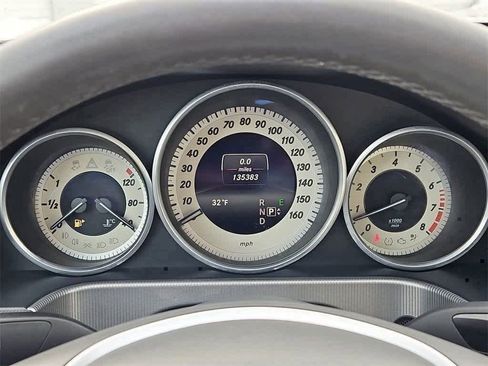 Used 2014 Mercedes-Benz E 550 4MATIC Sedan image 44