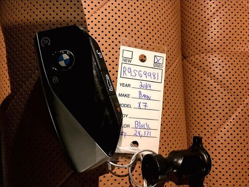 Certified 2024 BMW X7 xDrive40i w/ Executive Package AWD/4WD image 14