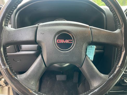 Used 2006 GMC Envoy SLE w/ Sle Preferred Equipment Group image 18