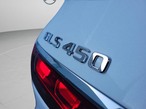 Certified 2025 Mercedes-Benz GLS 450 4MATIC image 6