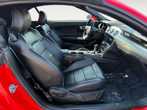 Used 2023 Ford Mustang Premium image 18