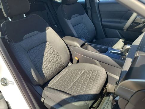 Used 2025 Nissan Kicks SV FWD image 20