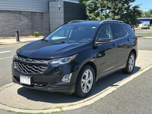 Used 2019 Chevrolet Equinox LT w/ Sun & Navigation Package AWD/4WD image 1