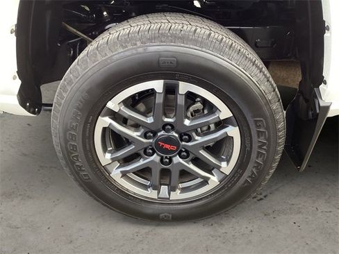 Used 2024 Toyota Tacoma TRD Sport image 14
