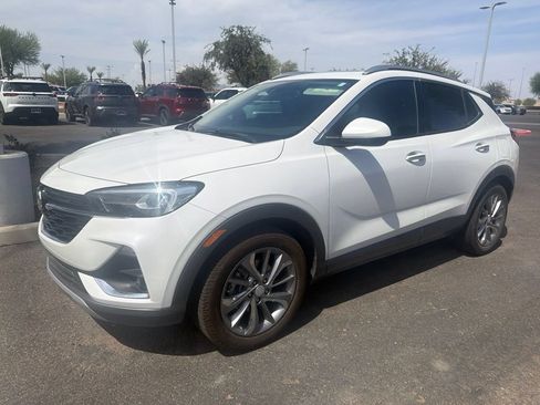 Used 2023 Buick Encore GX Essence w/ Experience Buick Package FWD image 1
