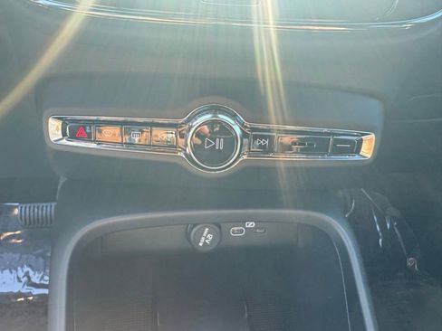 New 2026 Volvo XC40 B5 Ultra w/ Protection Package Premier image 20