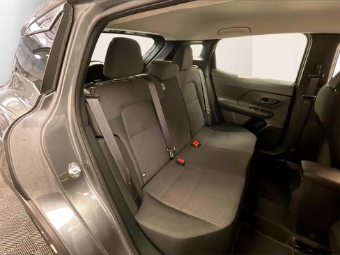 Certified 2025 Nissan Kicks S image 17