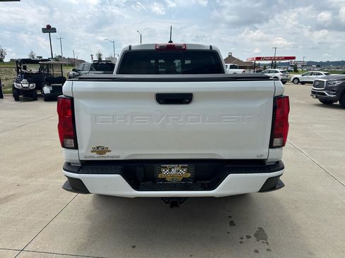 Used 2023 Chevrolet Colorado LT w/ LT Convenience Package II AWD/4WD image 6
