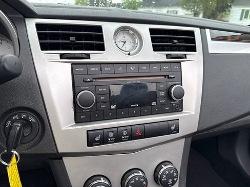 Used 2009 Chrysler Sebring Limited FWD image 17