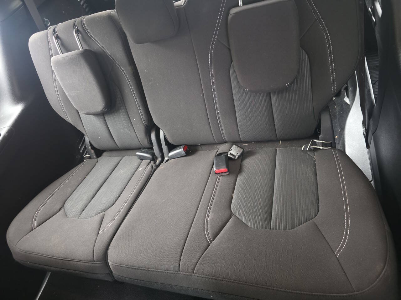Used 2024 Chrysler Pacifica Touring FWD image 11