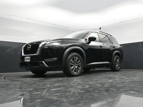 Used 2024 Nissan Pathfinder SV AWD/4WD image 49