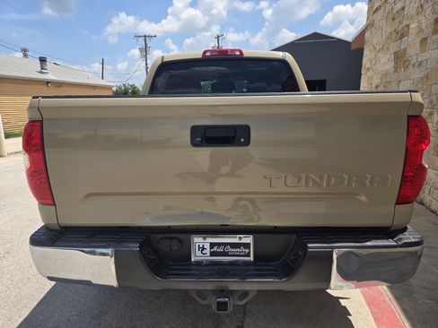 Used 2019 Toyota Tundra SR5 w/ SR5 Upgrade Package RWD image 16