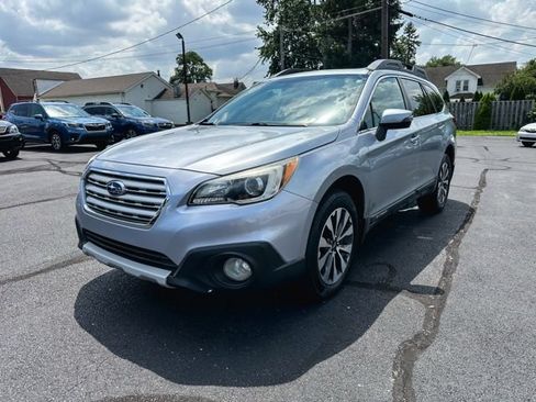 Used 2015 Subaru Outback 2.5i Limited AWD/4WD image 3