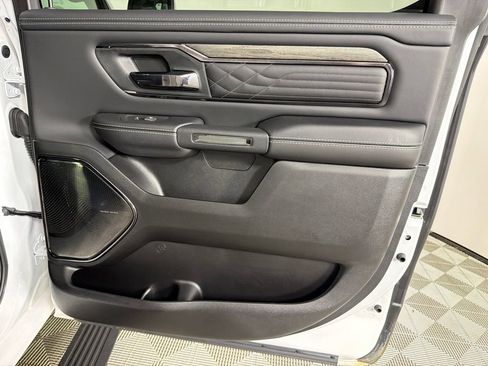 Used 2025 RAM 1500 Limited AWD/4WD image 18
