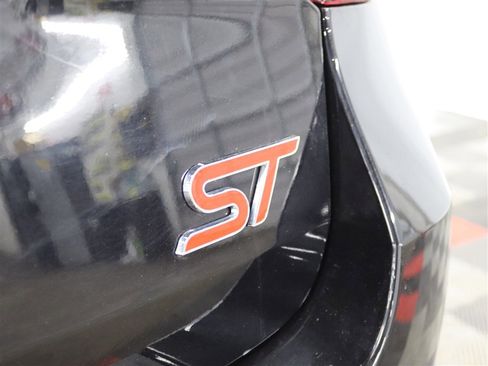 Used 2021 Ford Explorer ST w/ Equipment Group 401A image 8